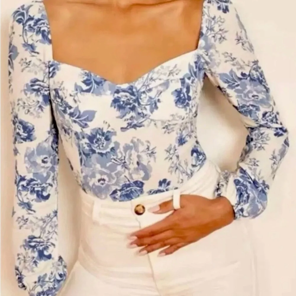 Women’s  Reformation Reign Top in Olympia size 2 - Picture 3 of 15